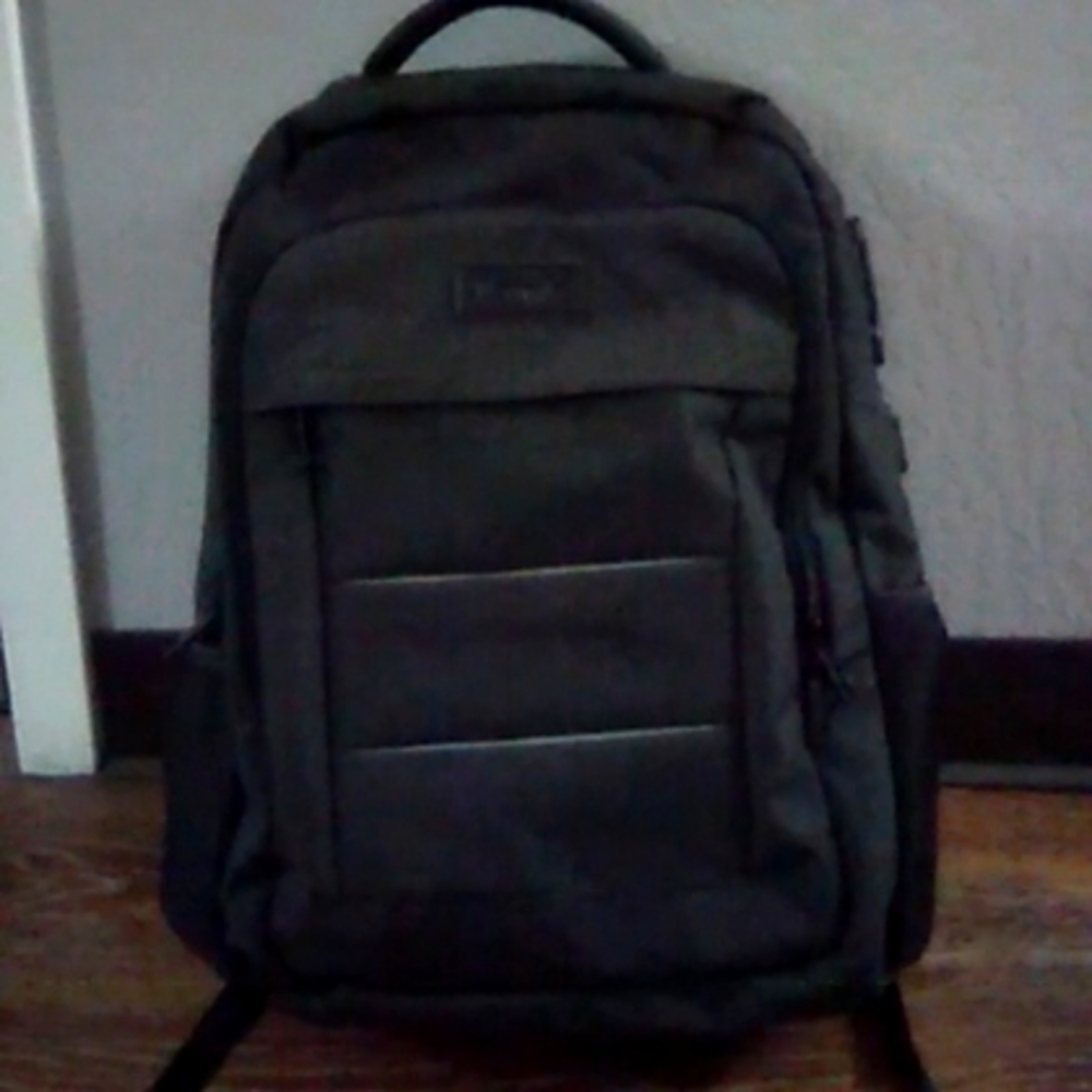 Tzowla travel laptop backpack